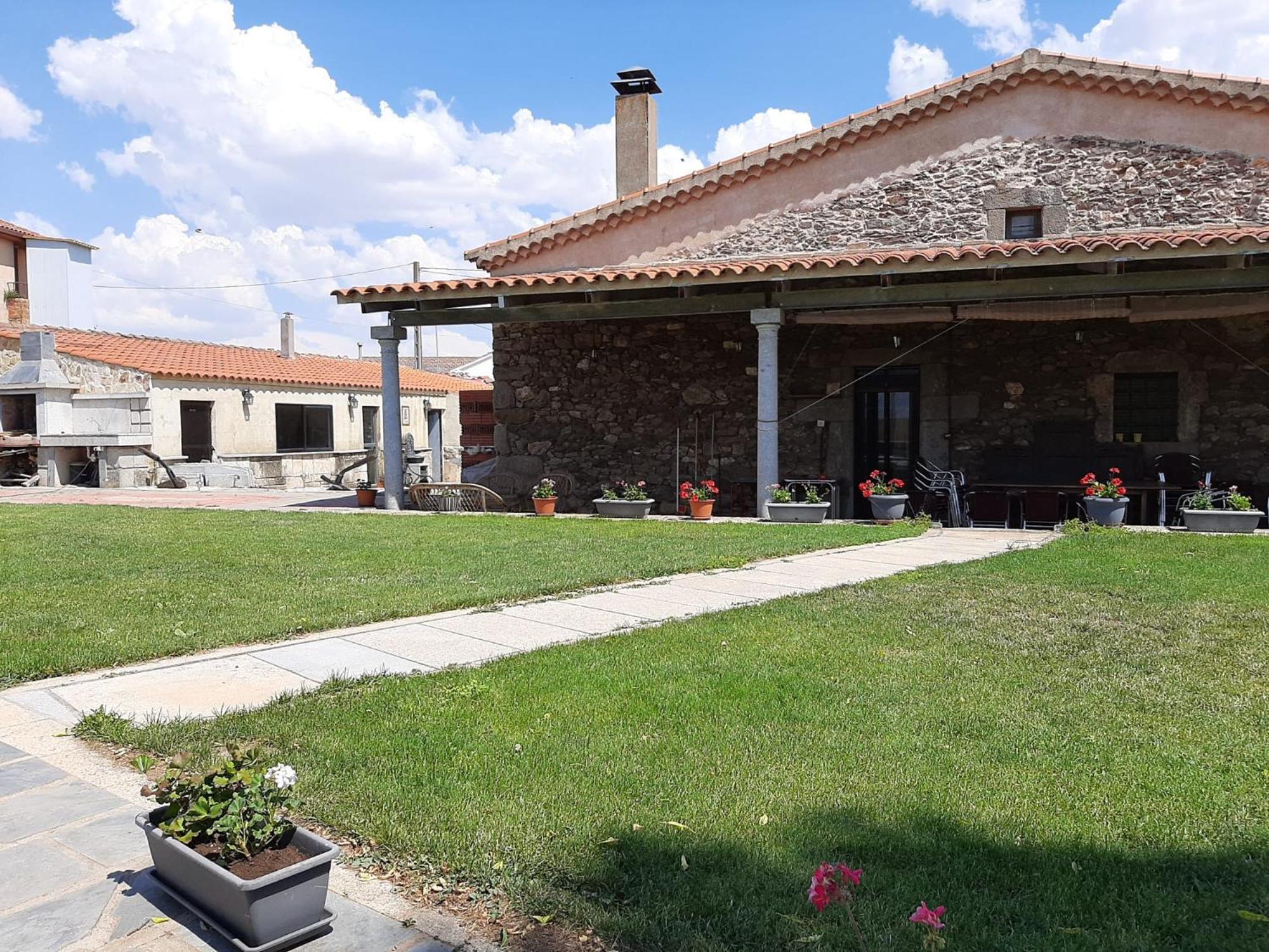El Almendro Del Cura Villa Villarmayor  Luaran gambar