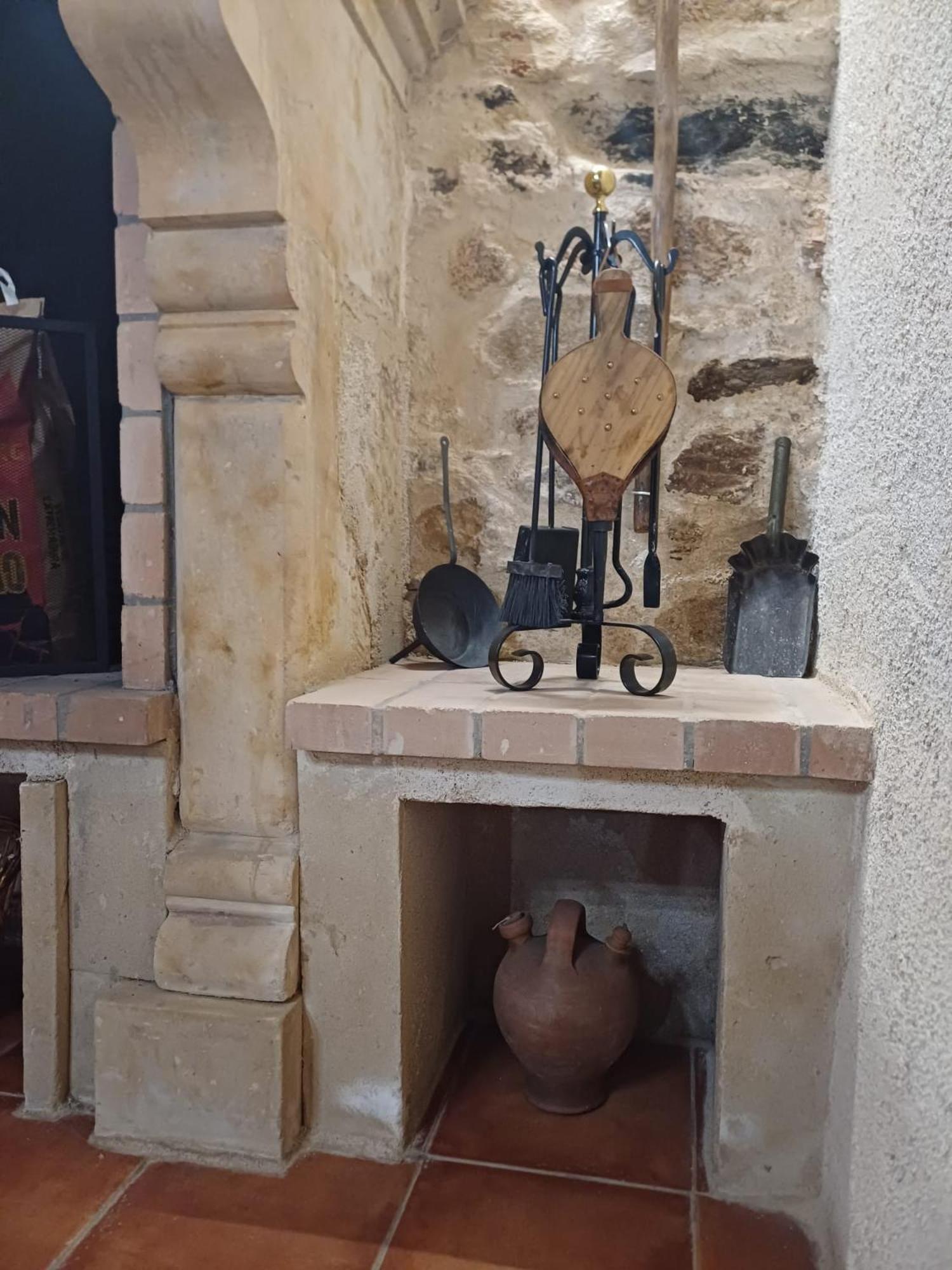 El Almendro Del Cura Villa Villarmayor  Luaran gambar